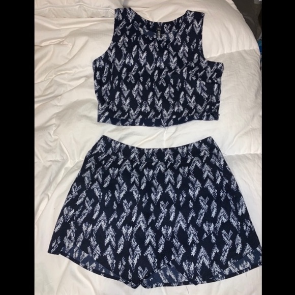 Design Lab Lord & Taylor Dresses & Skirts - Design Lab by L&T 2-Piece Outfit